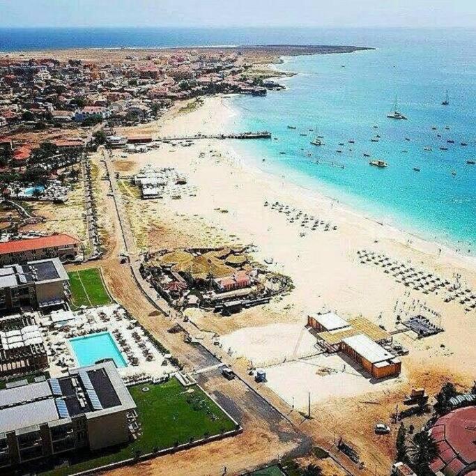 Bright, Luxury And Modern Less Than 500M -Beach Apartment Santa Maria Exterior foto